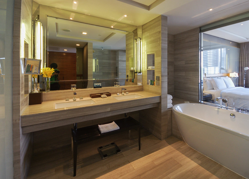 bathroom - hilton sukhumvit bangkok