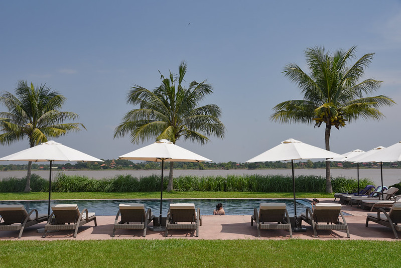 swimming pool of the bale phnom penh