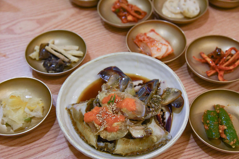 marinated raw crab at keunkiwajip