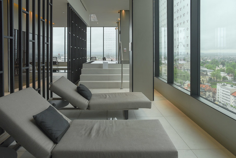 jacuzzi and resort-style chairs at intercontinental ljubljana