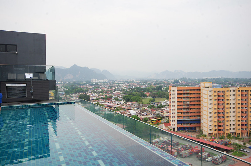 m roof ipoh swimming pool