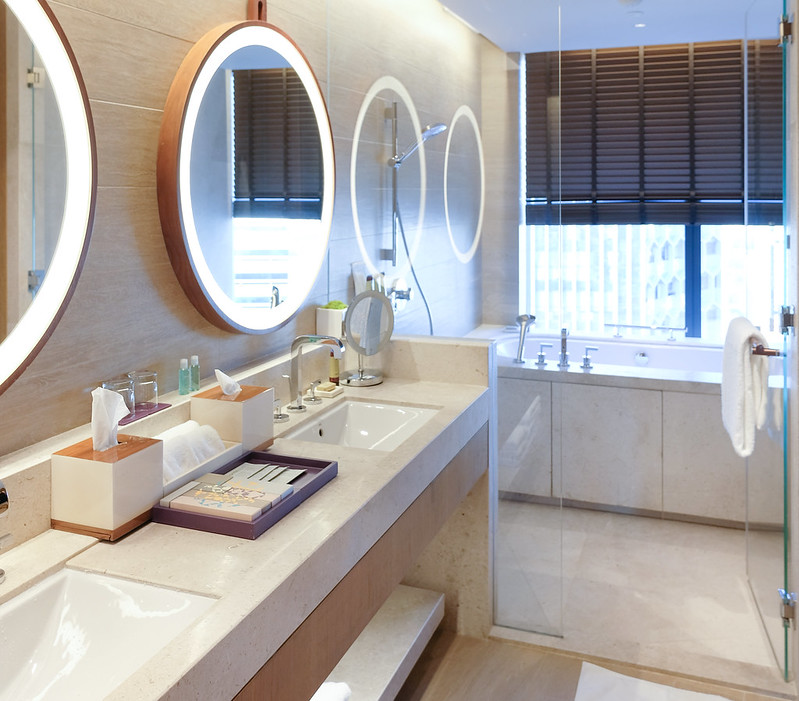 andaz residence suite bathroom