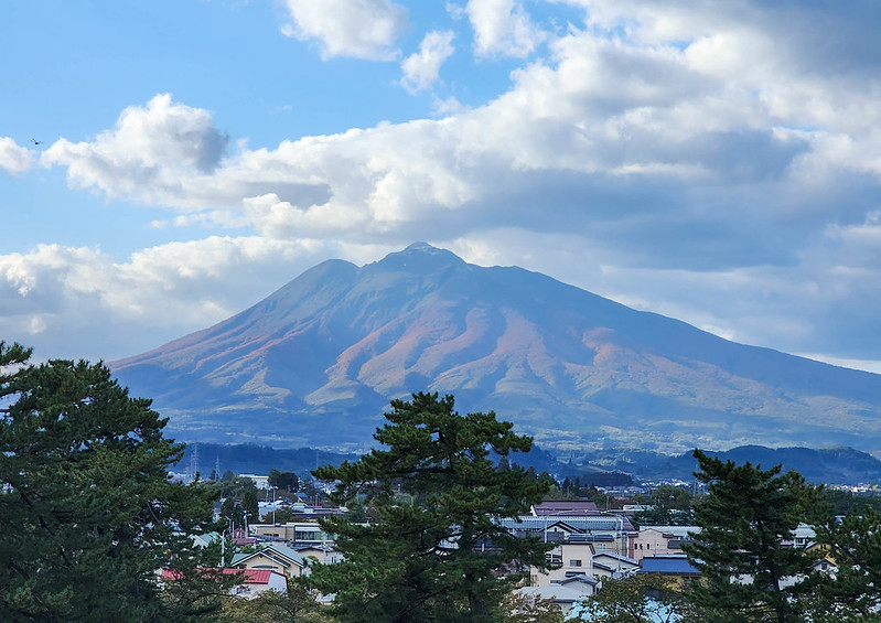 mount iwaki as seen from hirosaki castle