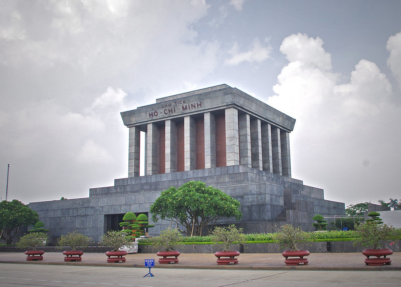 ho chi minh mausoleum