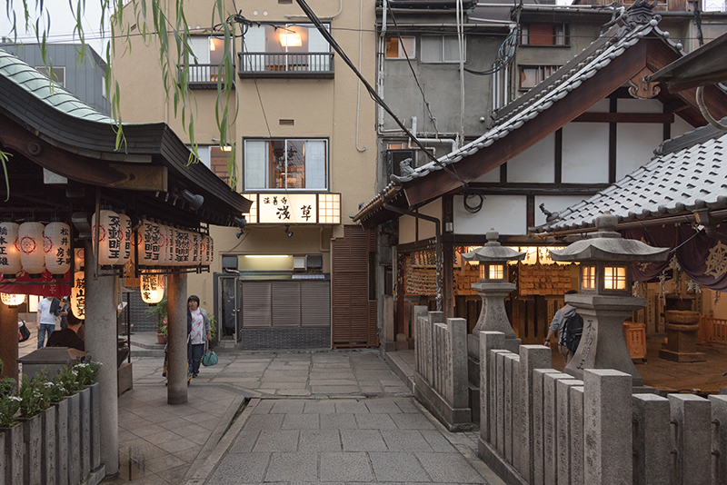 hozenji yokocho alley